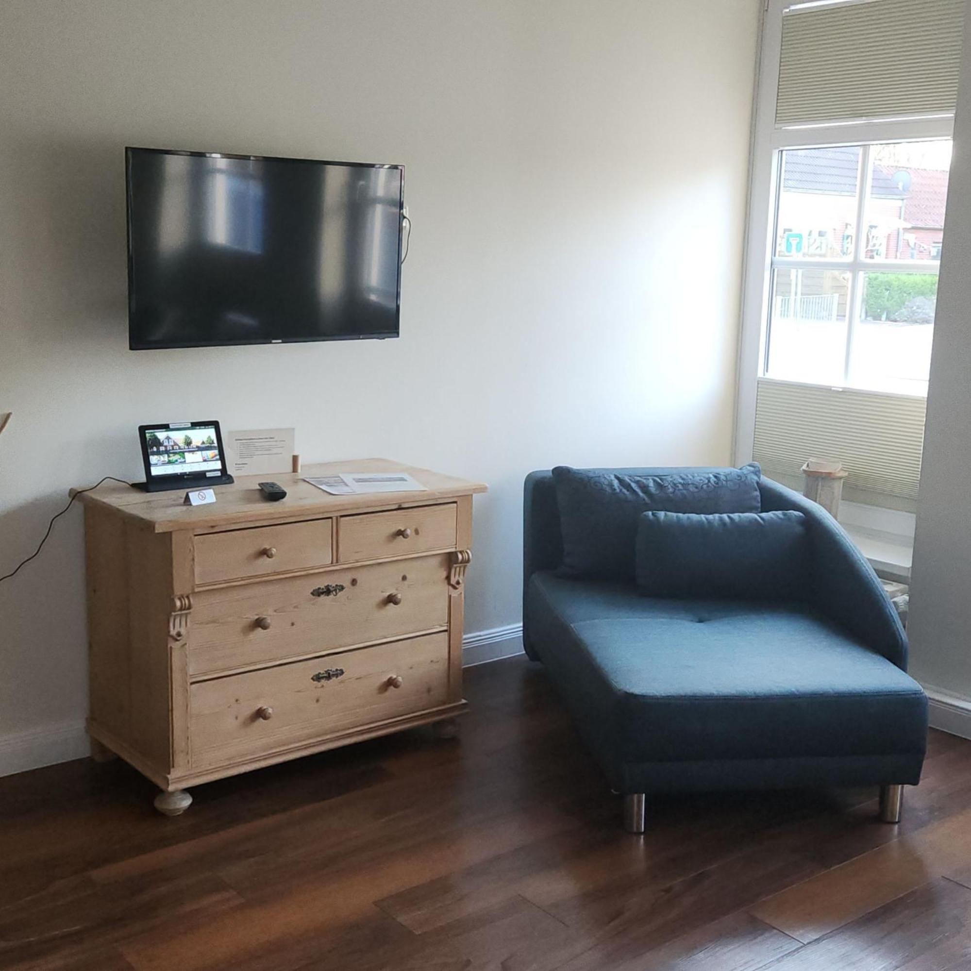 Friesischer Hof, Ferienwohnungen Mit Indoor Spielplatz, Kostenfreien Parkplatz Und W-Lan Hage Kamer foto